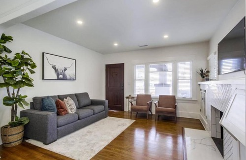 North Park Casa | 1Bd Craftsman 15 min to Beaches, Zoo, Balboa Park