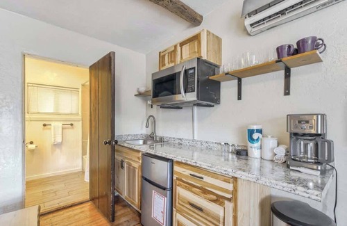 West Colorado Springs Apartamento | 1bd Suite Close to Hiking & Biking