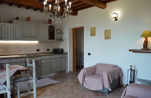 Lisciano Niccone Casa | Piso de 1 hab. En villa con fantásticas vistas al lago Trasimeno y piscina