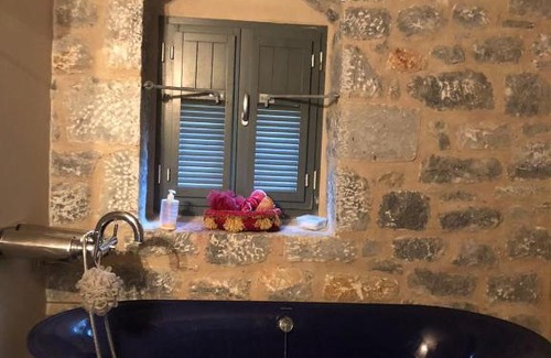 Pagkia Casa | 1BDR Loft in Stone Tower, majestic view in Mani