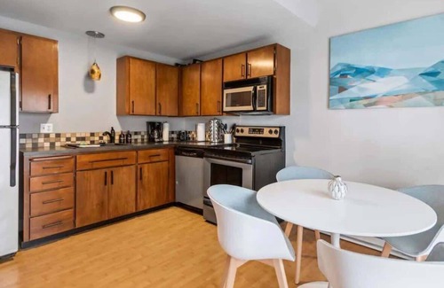 South Perry District Casa | 1bdrm townhouse in Perry District
