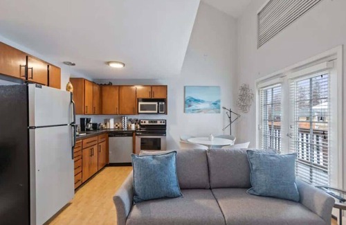 South Perry District Casa | 1bdrm townhouse in Perry District