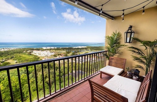 Zarzal Apartamento | 1Bed/1.5Bath Ocean View Condo at the base of the Rainforest.