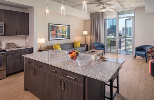 Civic District Complejo | 1Bed/1Bath - Gorgeous Downtown Austin Resort!!