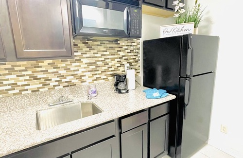 Las Vegas Casa | 1Bedroom guest suite NO CLEANING FEE w/free parking & WiFi for up to 4 guests