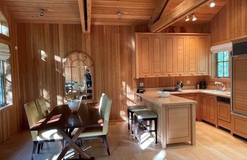 Sun Valley Cabina | 1Bedroom With 3 Bunk Beds + A Pull Out Sofa Bed