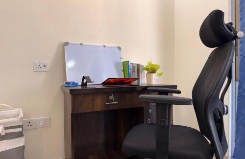 Andheri Apartamento | 1BHK- Modern spacious workstay - Livin Central