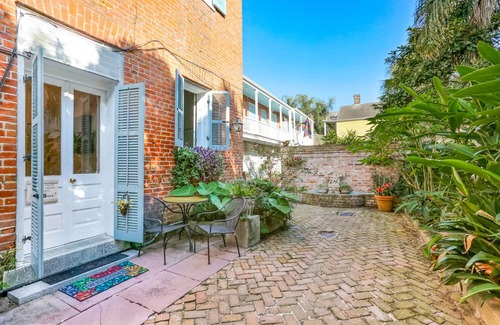 South 7th Ward Condominio | 1BR 1BA Condo w/pool near Bourbon St - 3 min walk