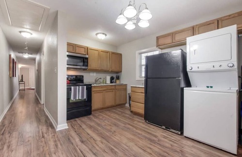 Beacon Hill Condominio | 1BR & 1BA furnished Apt- Washer/Dryer- Fully Equipped Kitchen- Monthly Rental