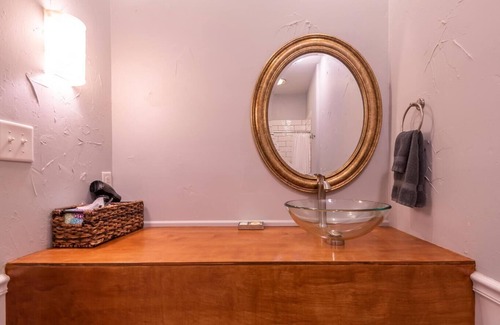 Nashville Hotel | 1BR, 1BA Luxury Hot tub Suite