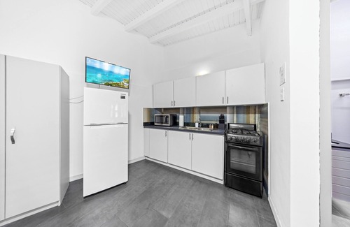 Esmeralda Apartamento | 1BR 2 min to the beach, Fully Equipped Escape, Warm, Relaxing & Perfect for Two