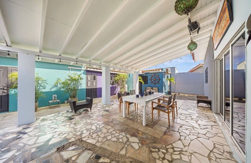Esmeralda Apartamento | 1BR 2 min to the beach, Fully Equipped Escape, Warm, Relaxing & Perfect for Two