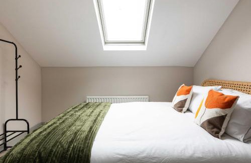 Bangor Apartamento | 1BR-3BR Apartments in Bangor, Mins to Seafront & High St