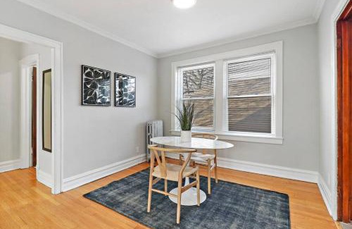 Cragin Apartamento | 1BR Airy Apartment with Wi-Fi - Barry 2