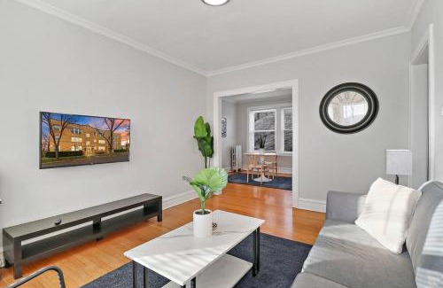 Cragin Apartamento | 1BR Airy Apartment with Wi-Fi - Barry 2