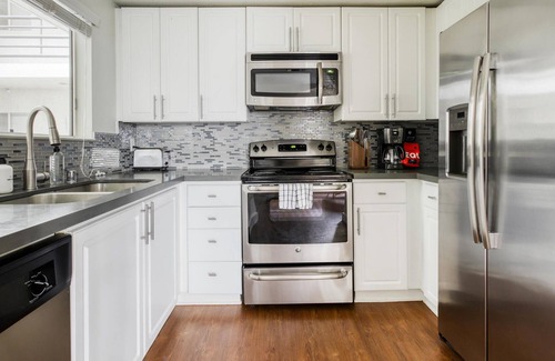 Pleasanton Apartamento | 1BR Apartment in Pleasanton with Patio