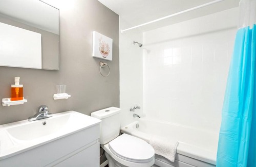 Rosedale Apartamento | 1BR Apt w Netflix & Balcony - Near DT Hamilton