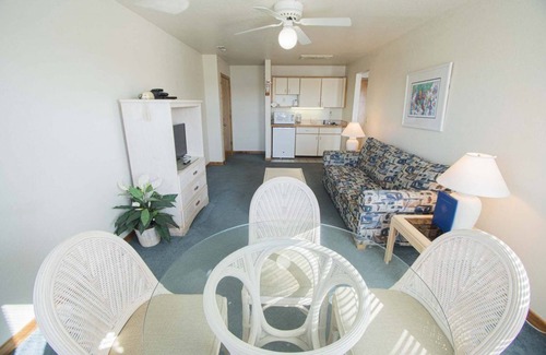 Duck Condominio | 1BR Coastal Condo w/ Pool Access