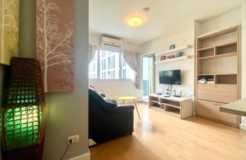 Phra Khanong Nuea Apartamento | 1BR Condo 5 Min to BTS 1000Mbps Fiber Wi-Fi great location