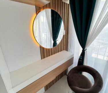 Poblacion District Apartamento | 1BR Condo beside Abreeza Mall, Davao City with 200 mbps WI-FI speed