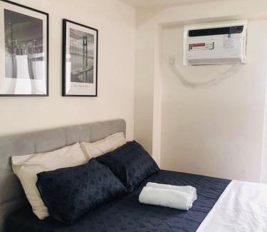 A. Bonifacio Apartamento | 1BR Condo Unit at Celandine Condominium Near Ayala Cloverleaf Mall