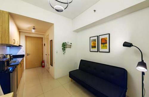 Barangka Ilaya Apartamento | 1BR Condotel with Balcony at SM Light Residences #LT05