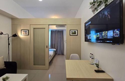 Barangka Ilaya Apartamento | 1BR Condotel with Balcony at SM Light Residences #LT07