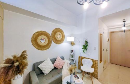 Barangka Ilaya Apartamento | 1BR Condotel with Balcony at SM Light Residences #LT02-1