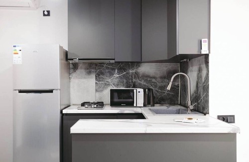Erebuni Apartamento | 1BR/Downtown Serenity/Cityscape Bliss