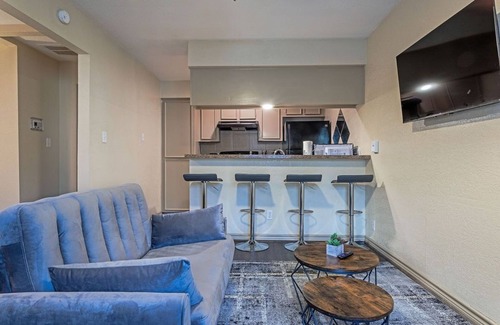 Boulevard Oaks Apartamento | 1BR Father's Montrose Estate E! Medical Center ⭐️⭐️⭐️⭐️⭐️