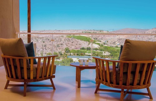 La Paz Apartamento | 1BR Golf View & Private Balcony at Vistamar