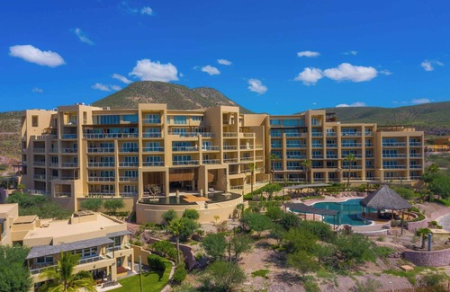 La Paz Apartamento | 1BR Golf View & Private Balcony at Vistamar