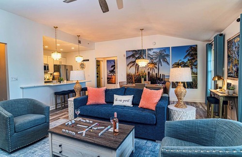 St. Augustine Condominio | 1BR King bed-private balcony-luxury-laundry in unit-pool-hot tub-fitness ctr