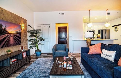 St. Augustine Condominio | 1BR King bed-private balcony-luxury-laundry in unit-pool-hot tub-fitness ctr