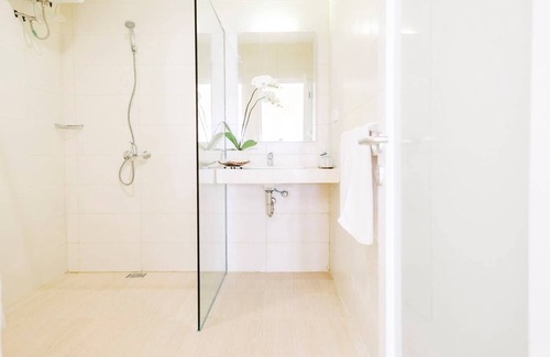 Imam Bonjol Apartamento | Suite de lujo de 1 habitación en el corazón de Bali J