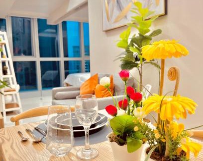 Bonifacio Global City Apartamento | 1BR Luxury unit in Uptown Parksuites -Walking distance to Malls