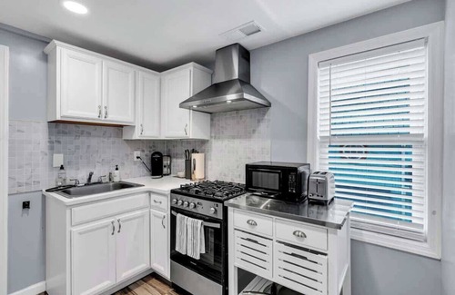 Ocean Grove Apartamento | 1BR Luxury Victorian Apt | Near Beach & Asbury