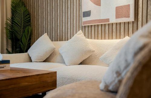 Sharjah Apartamento | 1BR Mamsha Nest with balcony by BlueCloud Holidays
