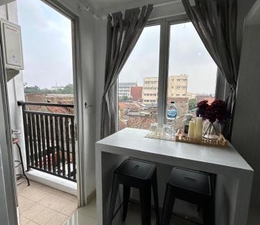 Bandung Kulon Apartamento | 1BR Plus Sudirman Suite Apart by Metta
