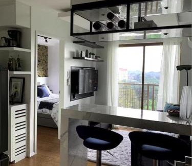 Matandang Balara Apartamento | 1Br QC Furnished Condo FREE Pool Access, FAST WIFI