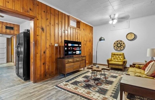 Des Moines Apartamento | 1BR Residence With Vast Backyard