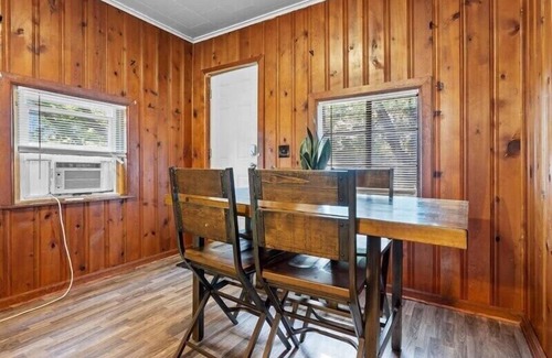 Des Moines Apartamento | 1BR Residence With Vast Backyard