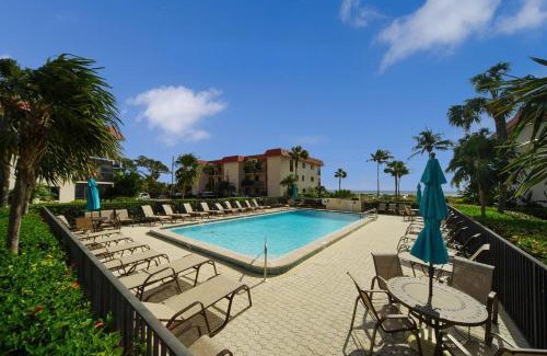 Sanibel Apartamento | 1BR Second Floor Condo On Sanibel Island Steps To The Beach 4B2
