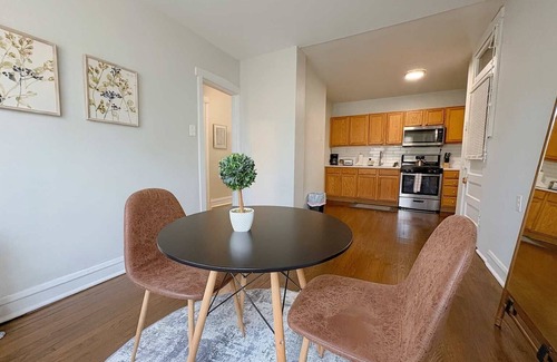 Ravenswood Manor Apartamento | 1BR Serene and Cozy Chicago Apt!