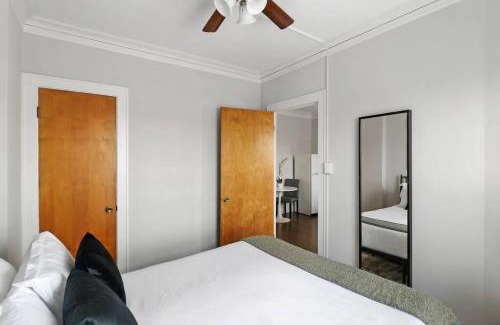 Hyde Park Apartamento | 1BR Stylish & Modern Chicago Apartment - Kenwood 508 rep