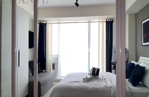 Don Bosco Hotel | 1BR Suite at Azure beside Sm Bicutan near Moa & NAIA