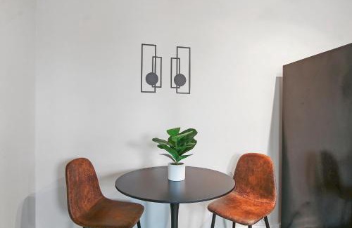 Hyde Park Apartamento | 1BR Tranquil Hyde Park Apartment - Harper 202 & 402 rep