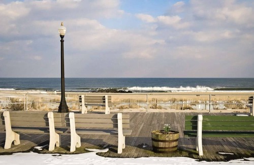Ocean Grove Apartamento | Luxury 1BR | Near Beach + Asbury | Porch + Parking