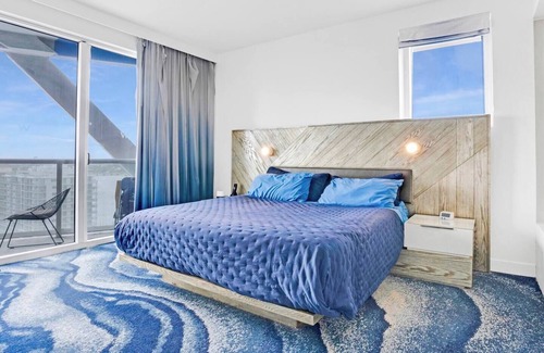 Central Beach Complejo | 1Br W Residence, Great Intecoastal & City Skyline Views, Pool, Hot Tub