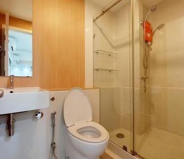 Thon Buri Apartamento | 1BR Walk 1min to BTS 3min Mall Tapra WiFi 500MB